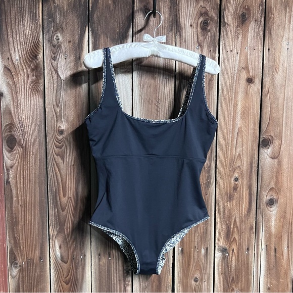 Everlane Square Neck Blue & White Floral Feminine Boho One Piece Swimsuit Sz L - Picture 7 of 16